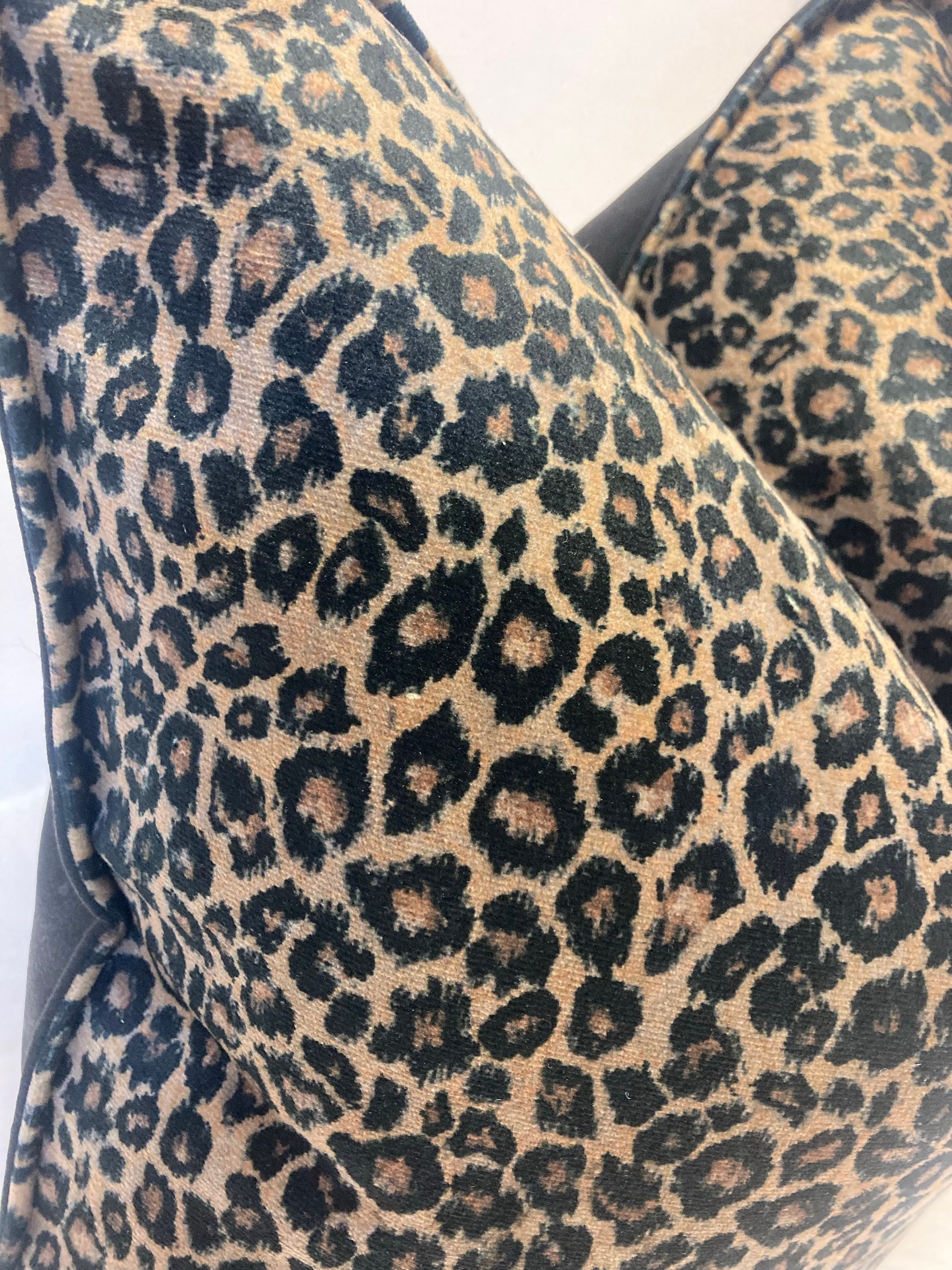 Harlequin designer velvet in leopard print 40x 40 cm cushion cover