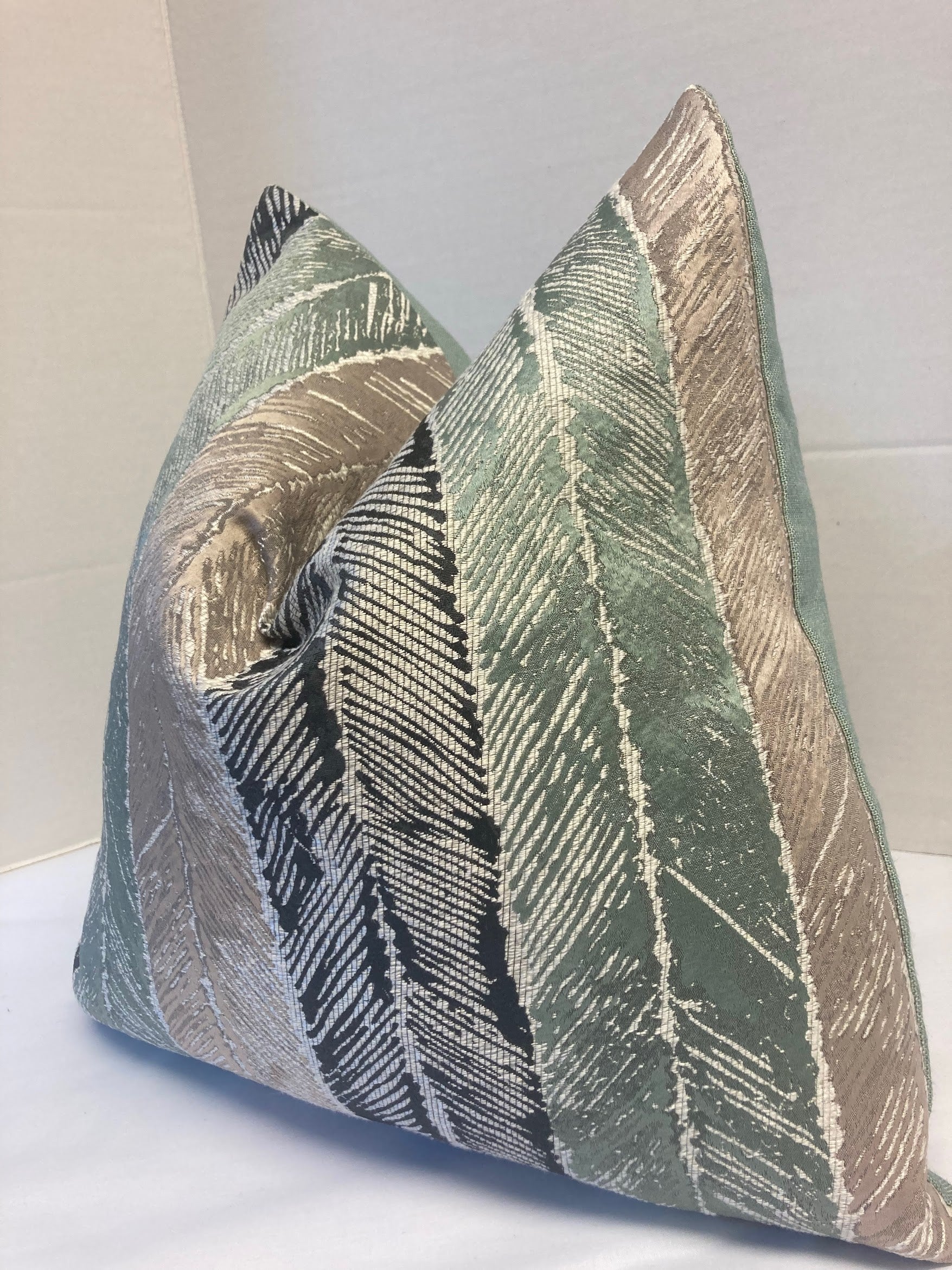 Harlequin Walchia  Indigo Sky Shell Cushion Cover 40cm - 16 Teal/Ink Blue New