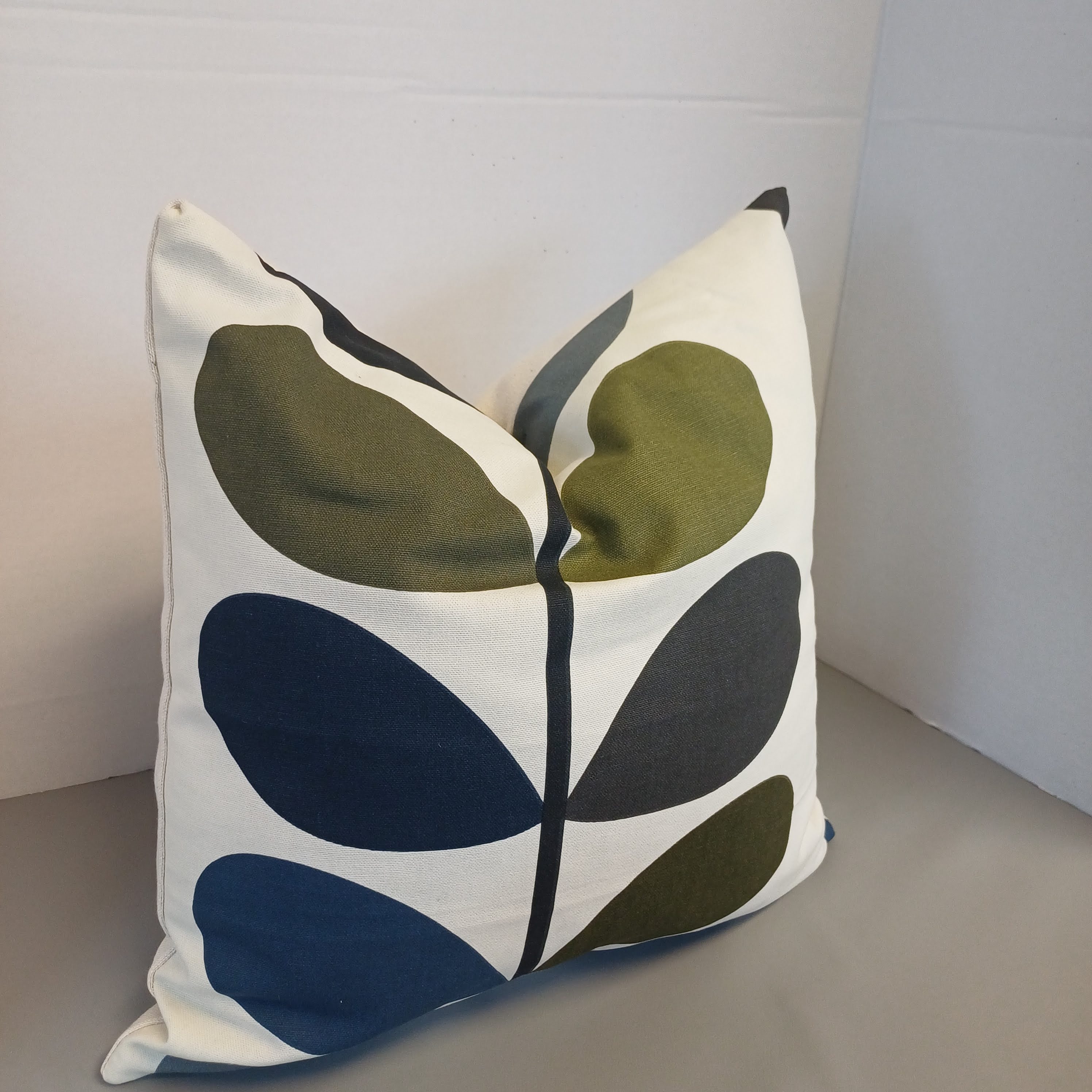 Orla Kiely Multicolored Large stem Fabric 40cmx40cm Cushion cover classic Scandinavian Styling