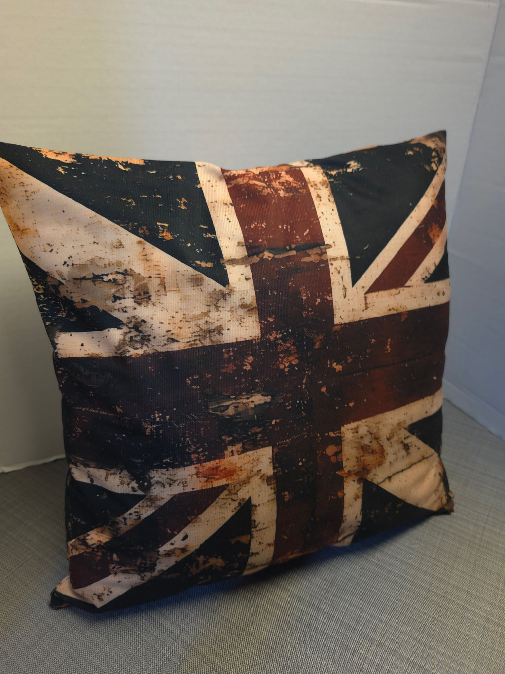 Union Jack retro style cushion design / 40x40 cushion cover only